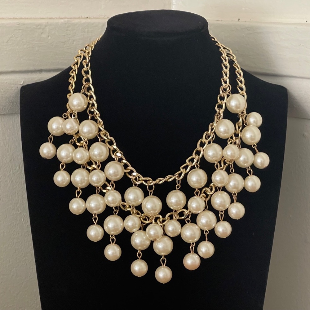 Cream Faux Pearls Necklace .